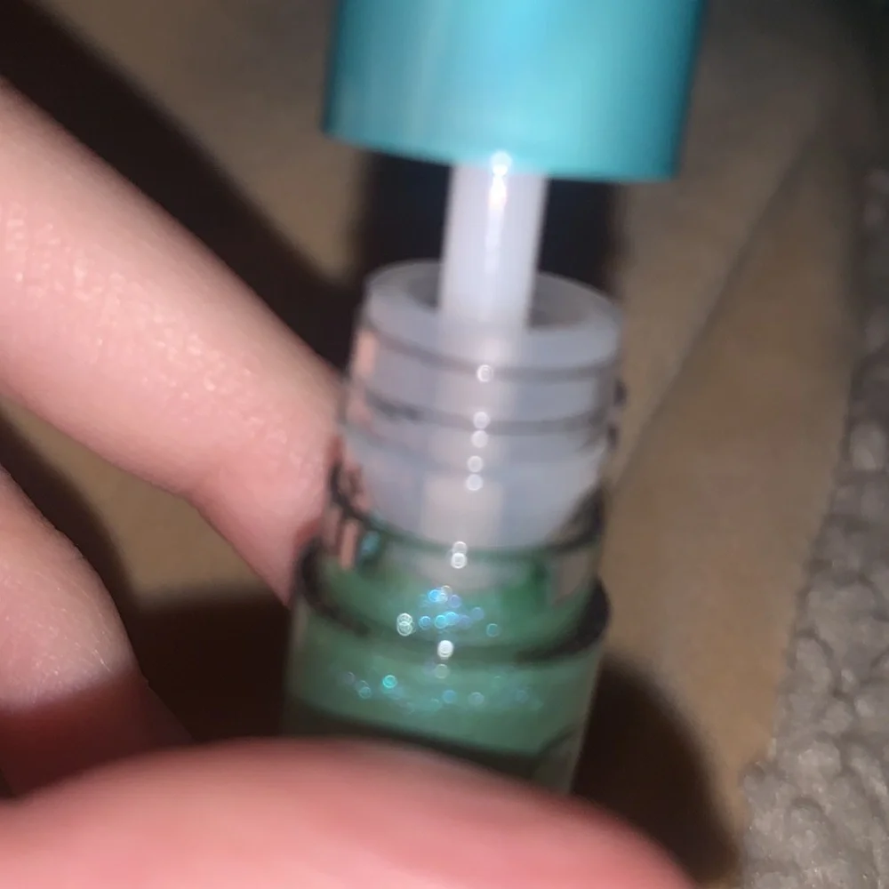 Too faced | Mermaid Tears Liquid Topper - Picture 4 of 8